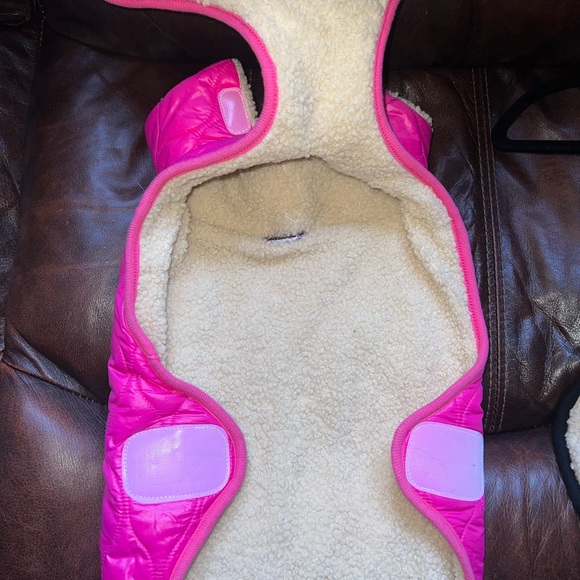 GAP Quilted Dog Puffer Jacket - Picture 4 of 6